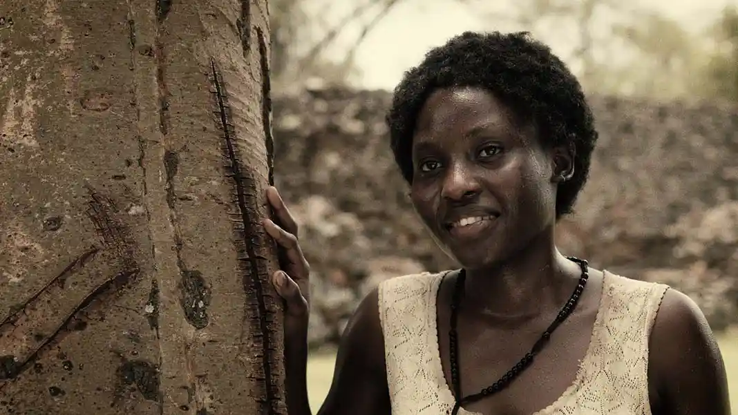 Where-the-river-divides-Dennis-Okoths-wife-Mary-played-by-Shandra-Apondi-